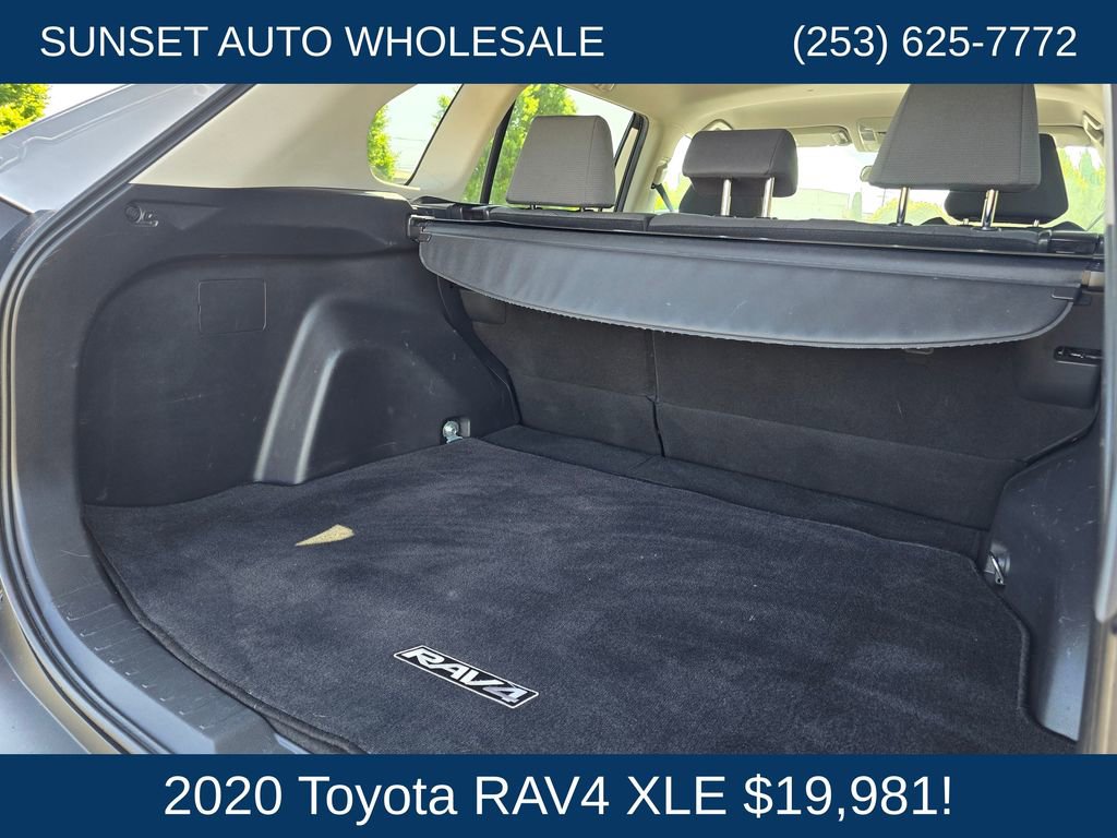 Used 2020 Toyota RAV4 XLE w/ Carpet Mat Package AWD/4WD image 22