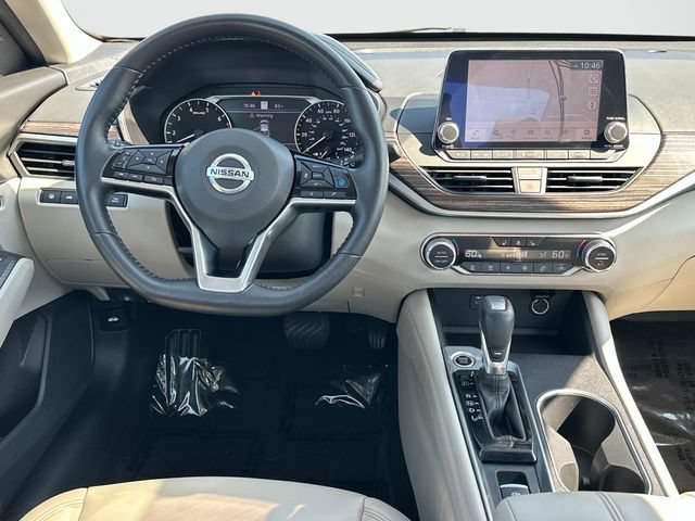 Used 2019 Nissan Altima 2.5 Platinum AWD/4WD image 2