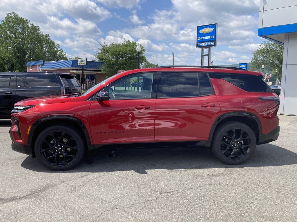 Used 2024 Chevrolet Traverse RS w/ LPO, Floor Liner Package image 4