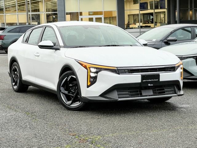 Certified 2025 Kia K4 EX image 1