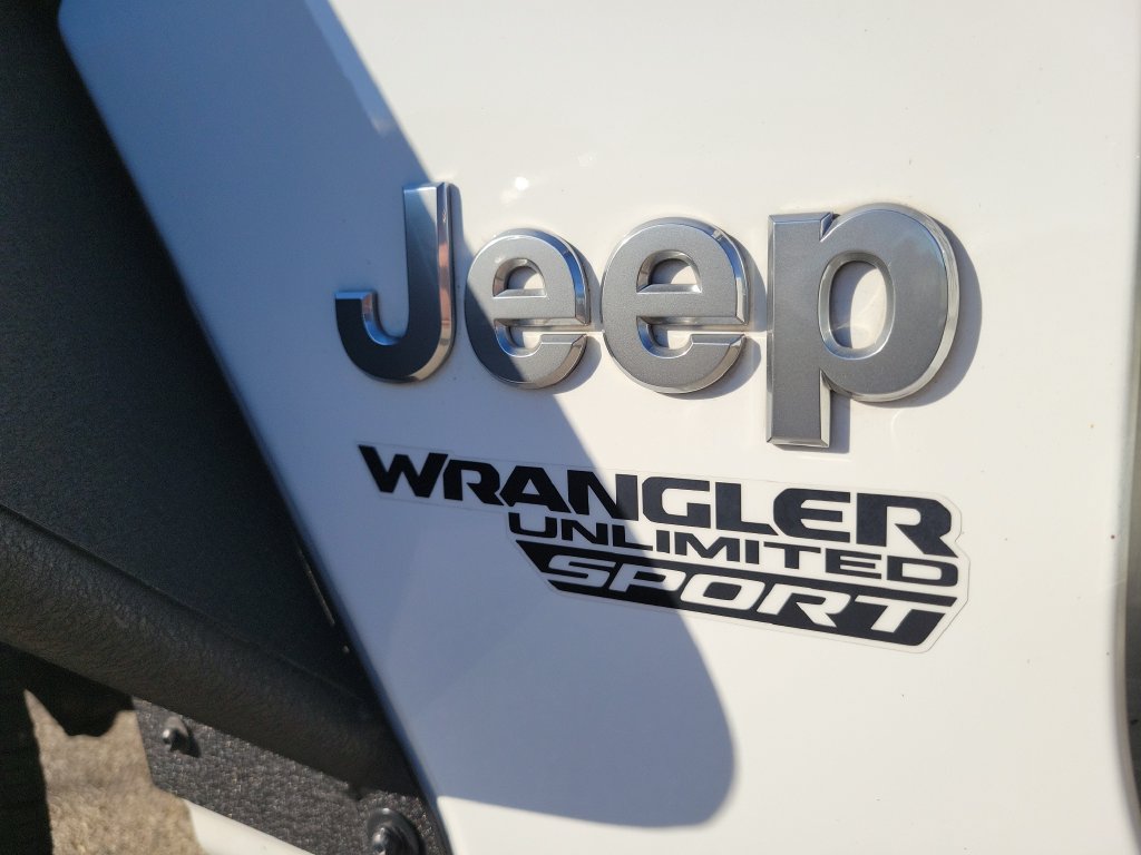 Used 2018 Jeep Wrangler Unlimited Sport S AWD/4WD image 9