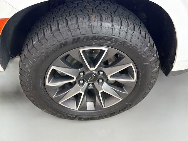 Used 2022 Chevrolet Suburban Z71 w/ Z71 Off-Road Package AWD/4WD image 36