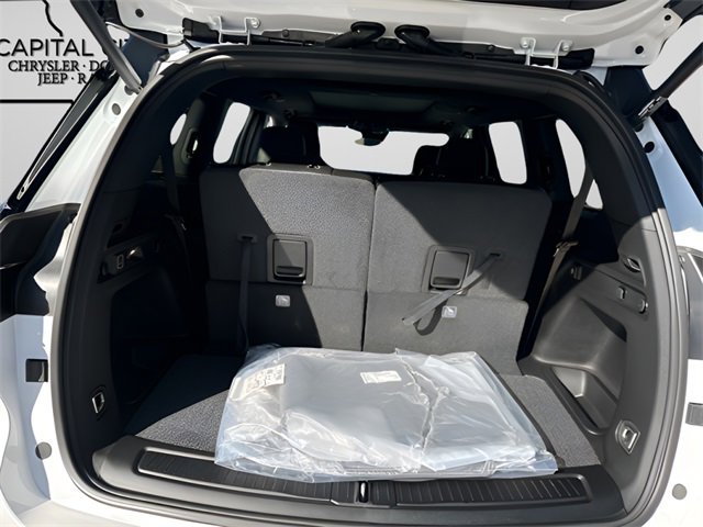 New 2025 Jeep Grand Cherokee L Limited image 25