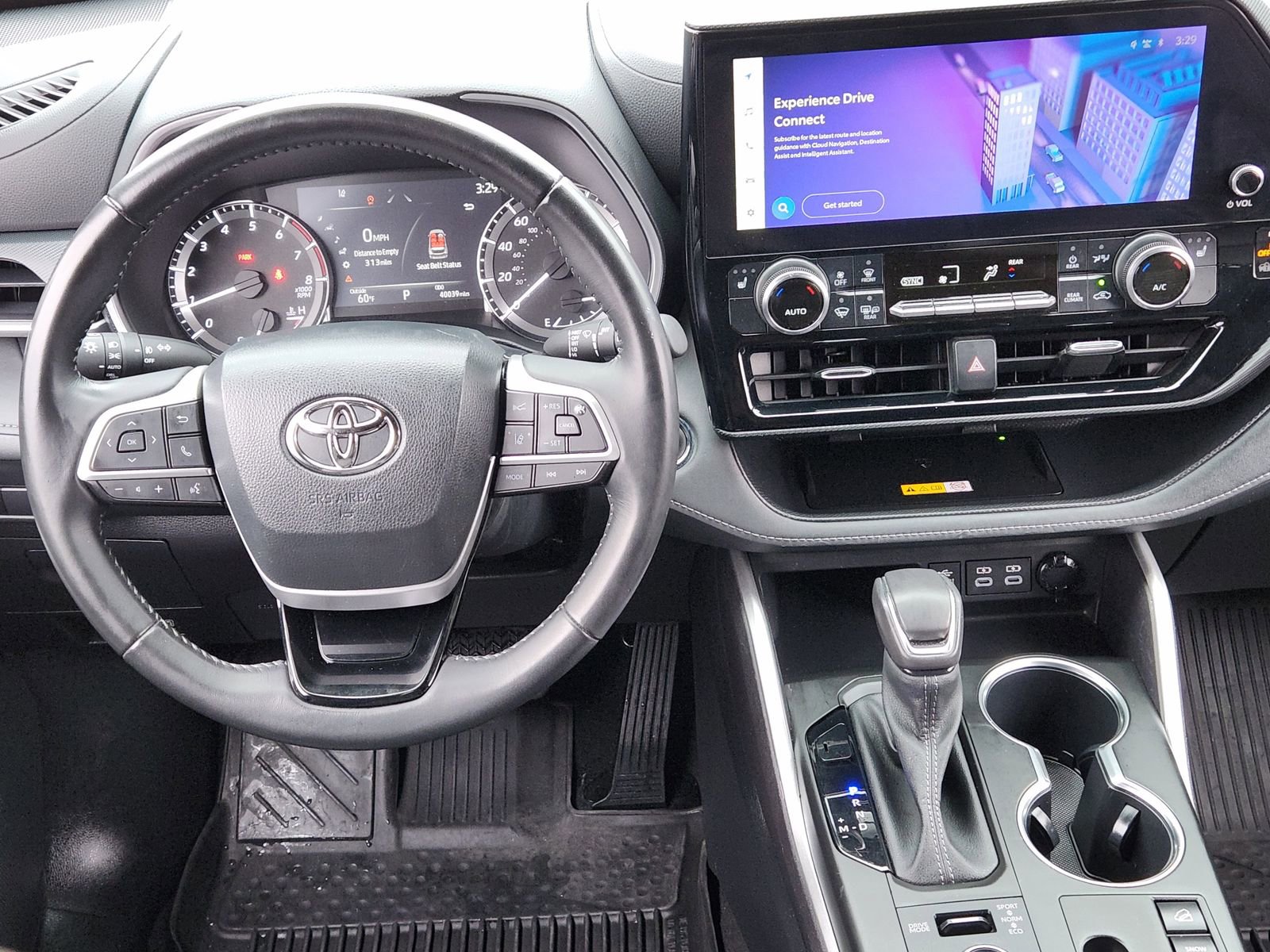 Used 2023 Toyota Highlander XSE image 32