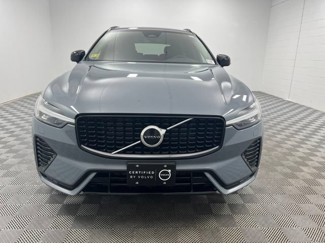 Used 2024 Volvo XC60 B5 Core w/ Climate Package AWD/4WD image 3