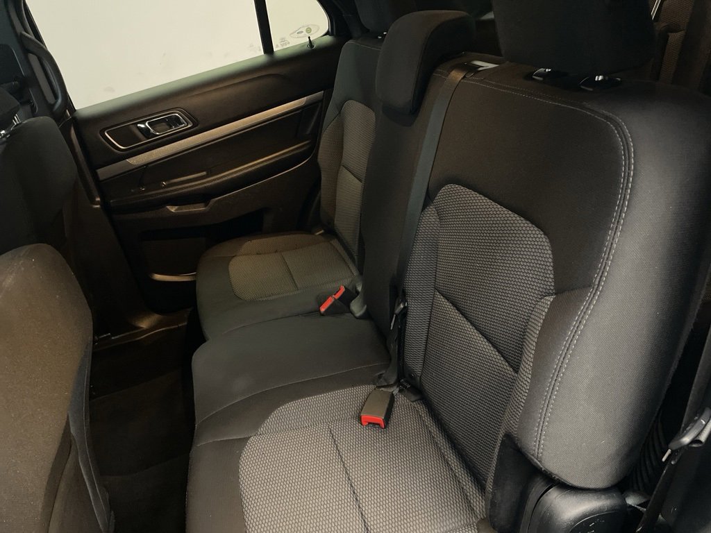 Used 2019 Ford Explorer XLT image 13