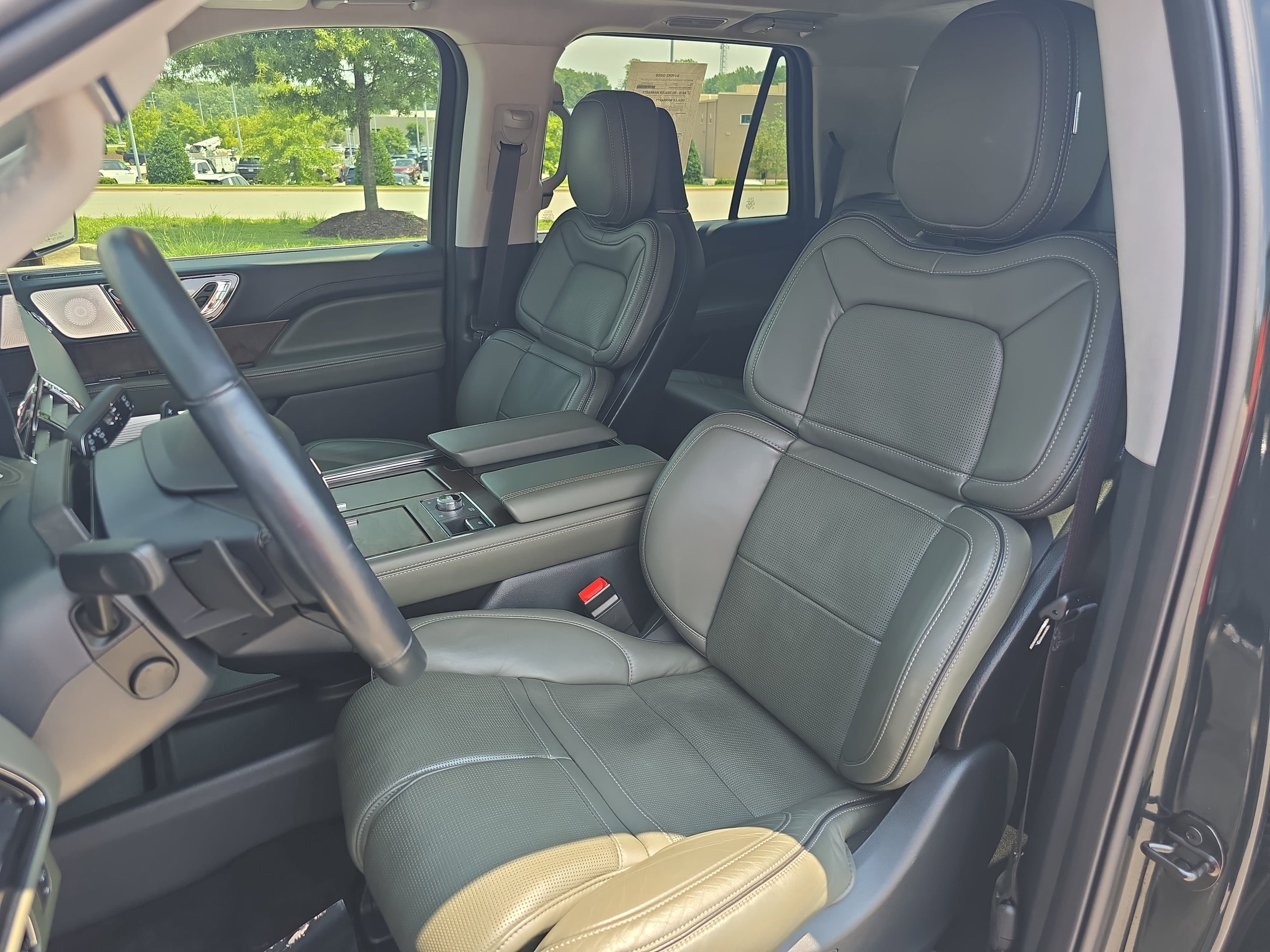 Certified 2024 Lincoln Navigator L Black Label AWD/4WD image 15