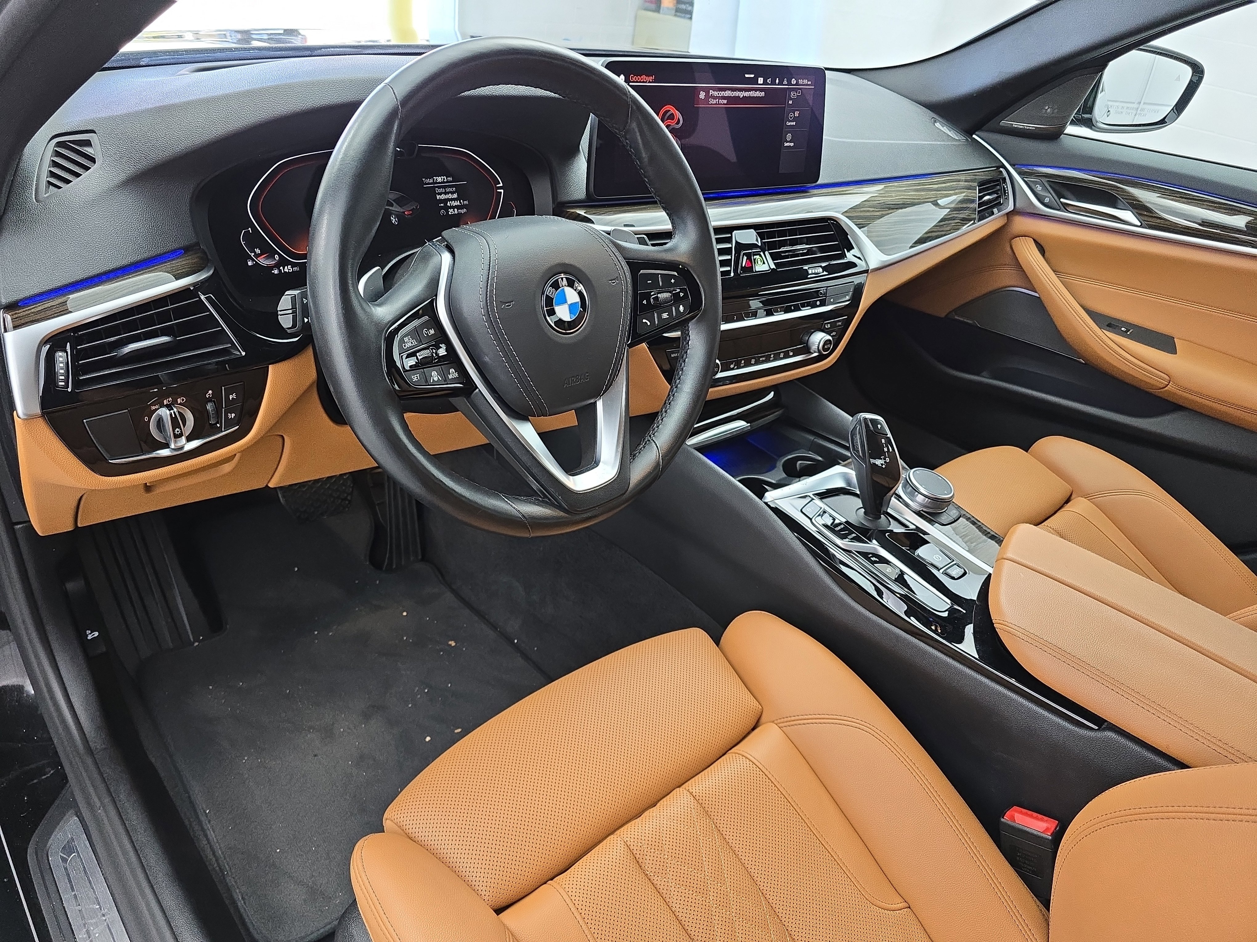 Used 2021 BMW 540i w/ Premium Package image 16