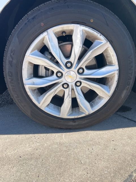 Used 2023 Chevrolet Malibu LT image 29