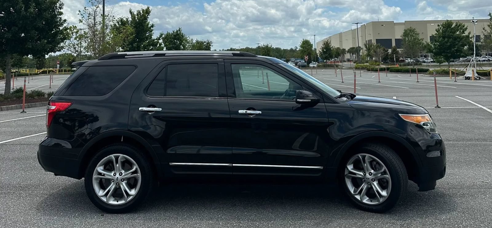 Used 2015 Ford Explorer Limited FWD image 4