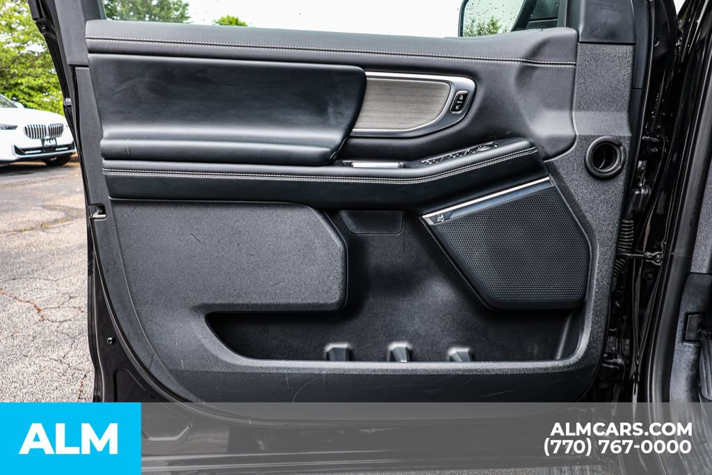 Used 2025 Ford Expedition Platinum AWD/4WD image 50
