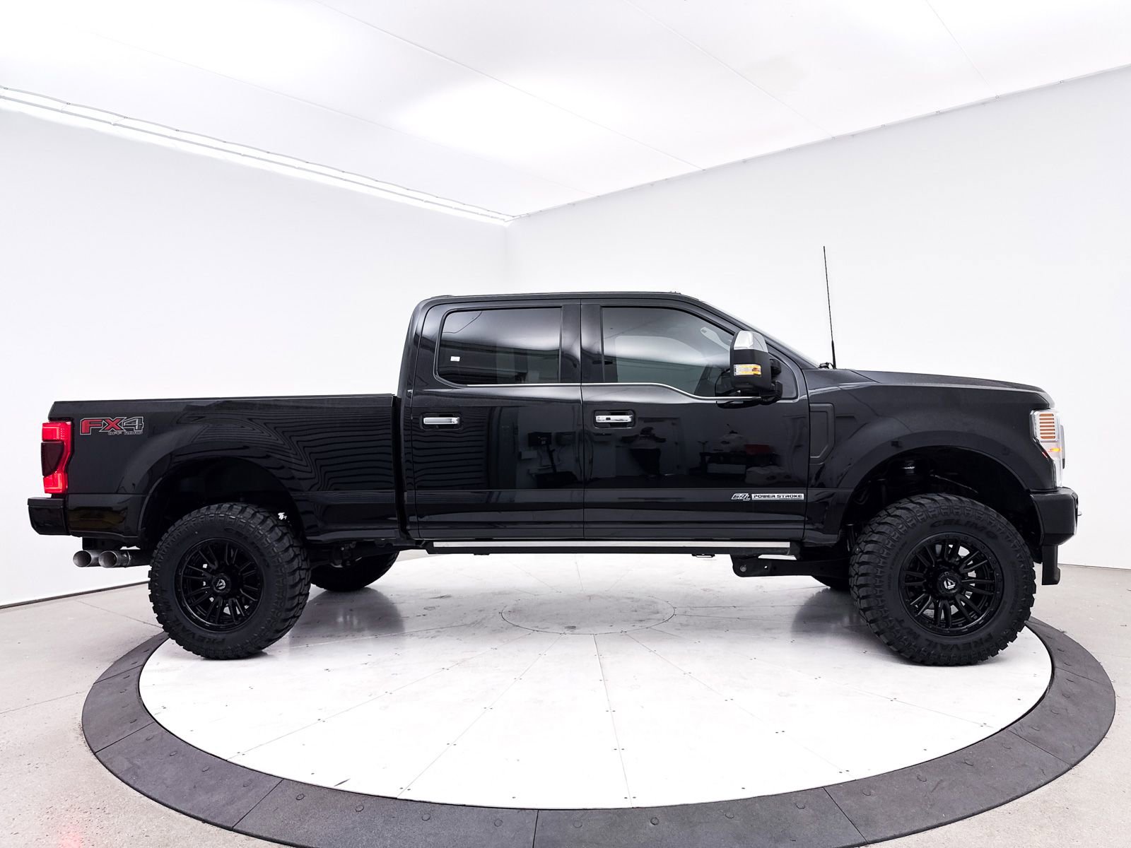 Used 2022 Ford F350 Platinum image 38