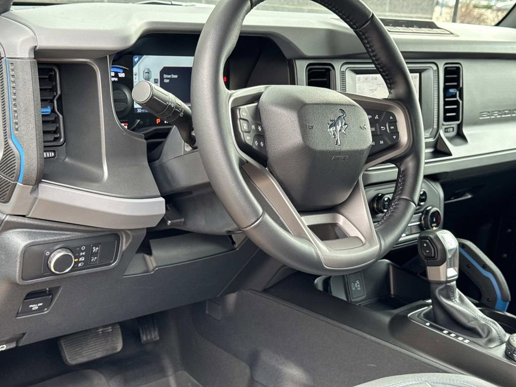 Used 2022 Ford Bronco Black Diamond w/ Sasquatch Package AWD/4WD image 17