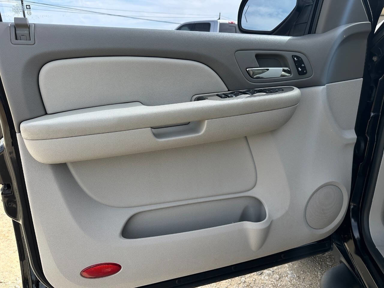 Used 2009 Chevrolet Suburban LT w/ Luxury Package image 19