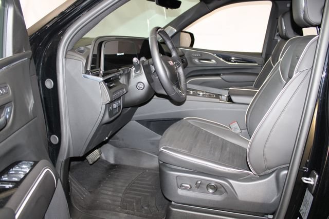 Certified 2024 Cadillac Escalade Sport w/ Touring Package AWD/4WD image 6