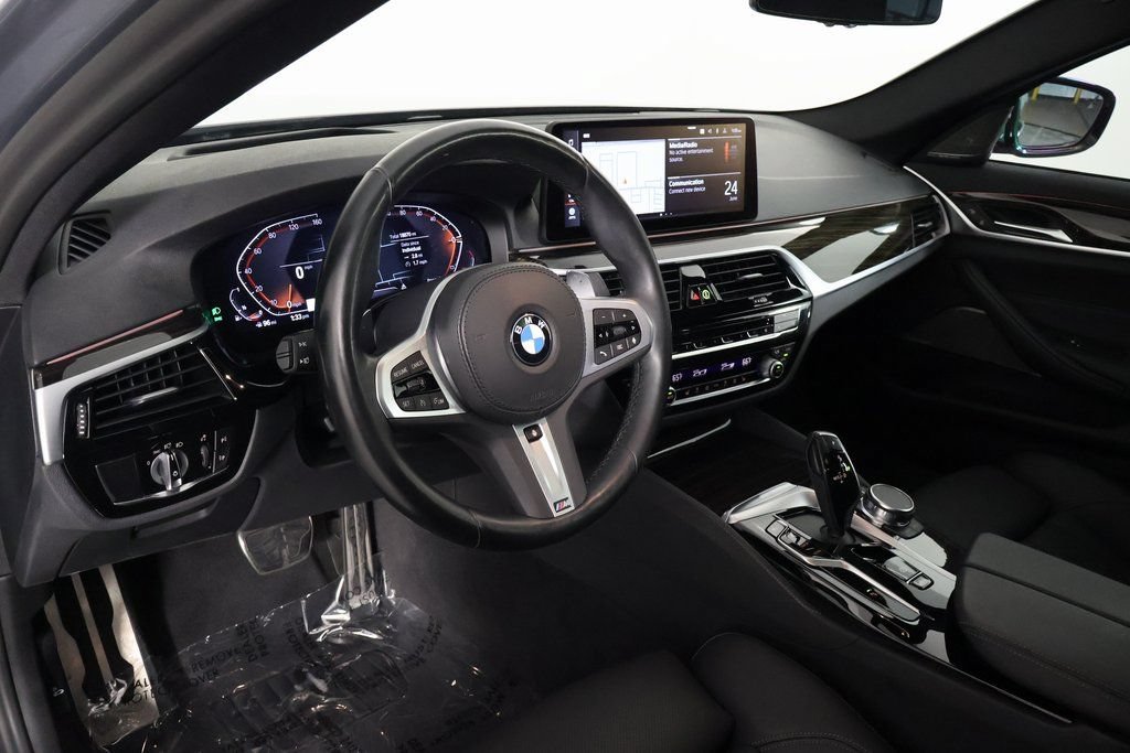 Certified 2023 BMW 540i w/ M Sport Package RWD image 7