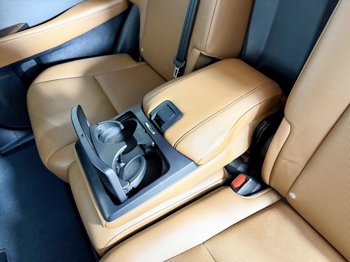 Used 2015 Lexus RX 450h AWD image 37
