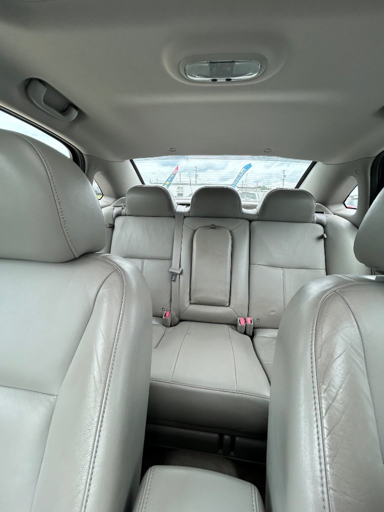 Used 2010 Chevrolet Impala LT w/ Luxury Edition Package FWD image 13