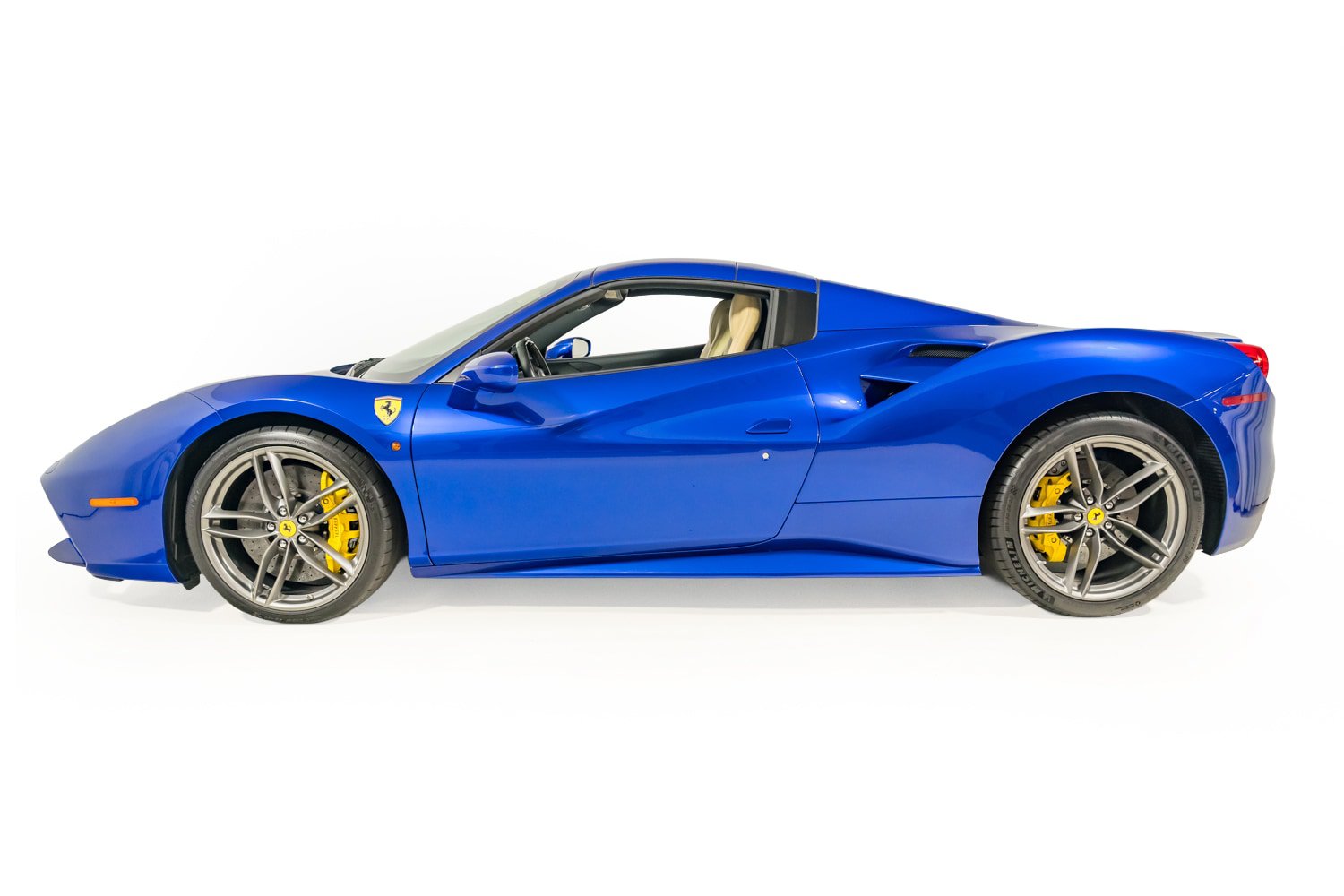 Certified 2019 Ferrari 488 Spider RWD image 3
