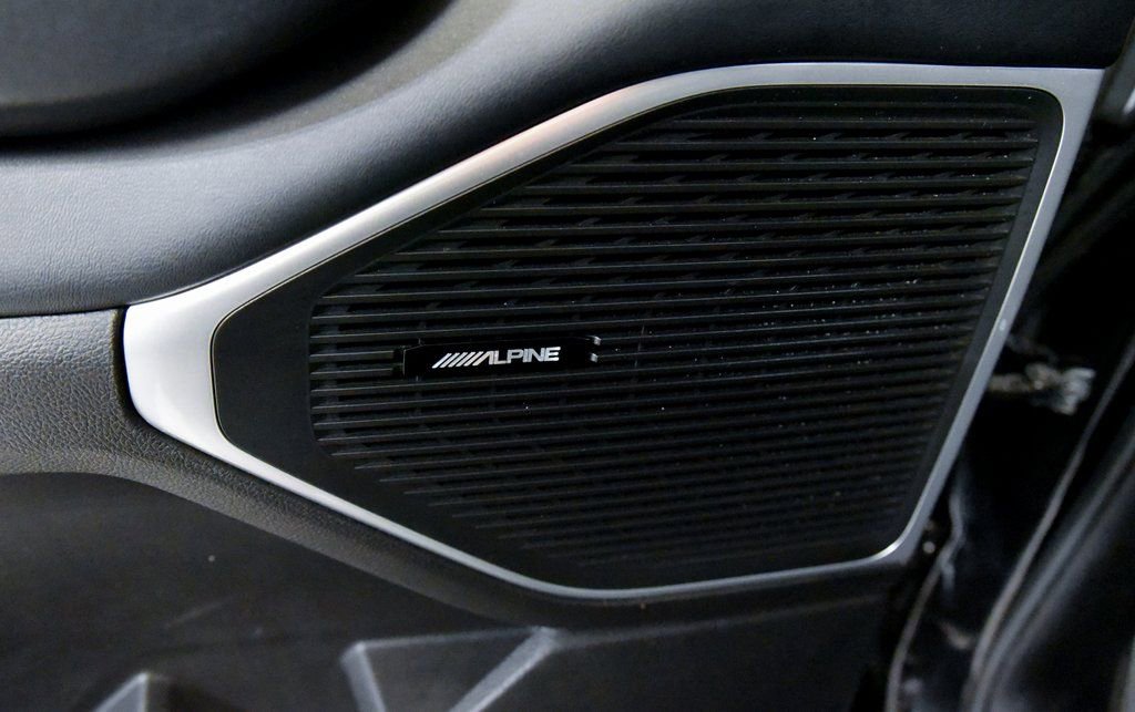 Used 2024 Jeep Wagoneer L Series II w/ Flexible Seating Group image 18