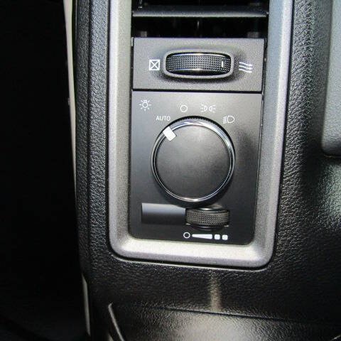 Used 2014 RAM 3500 Tradesman AWD/4WD image 19