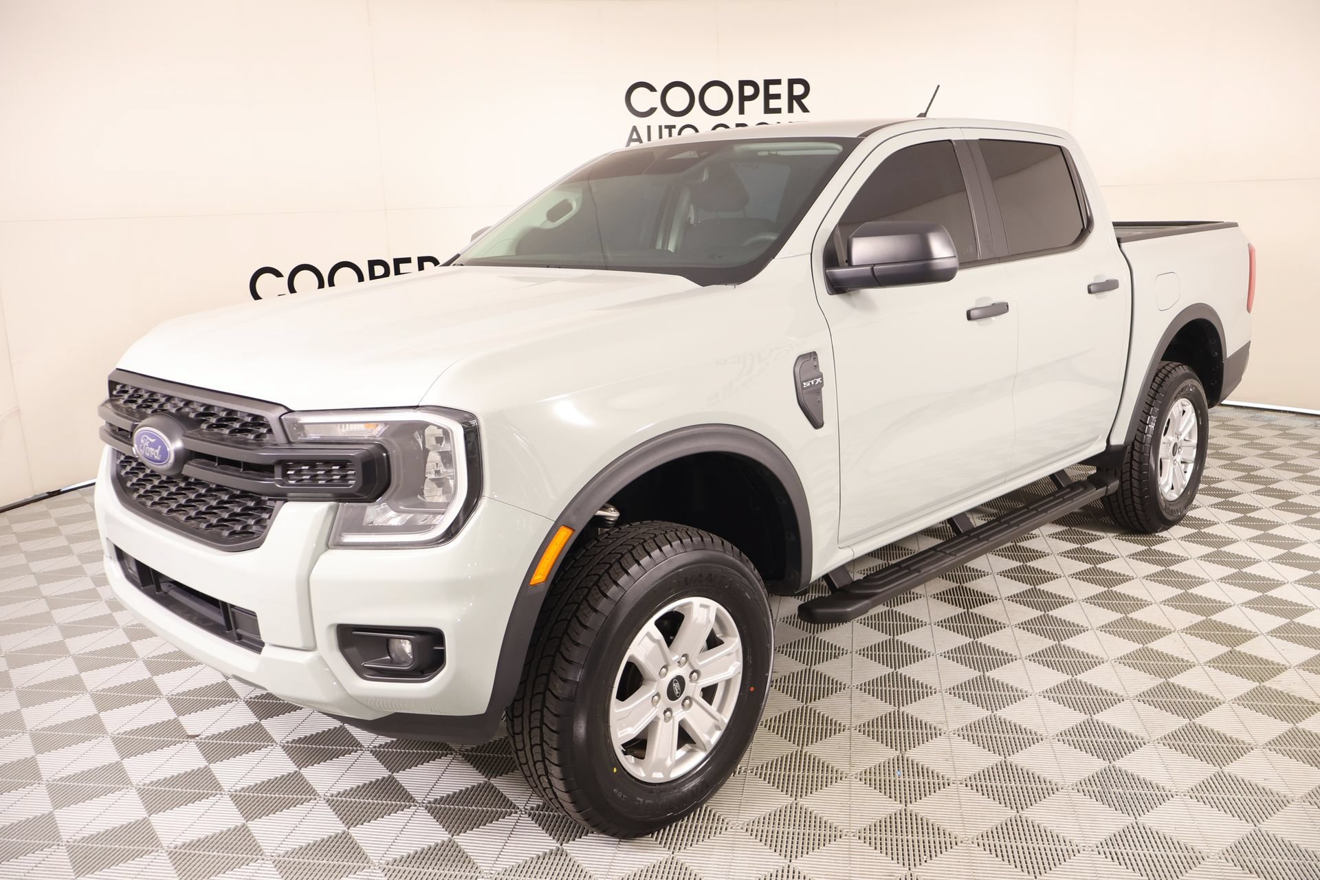 Used 2024 Ford Ranger XL w/ Trailer Tow Package RWD image 9