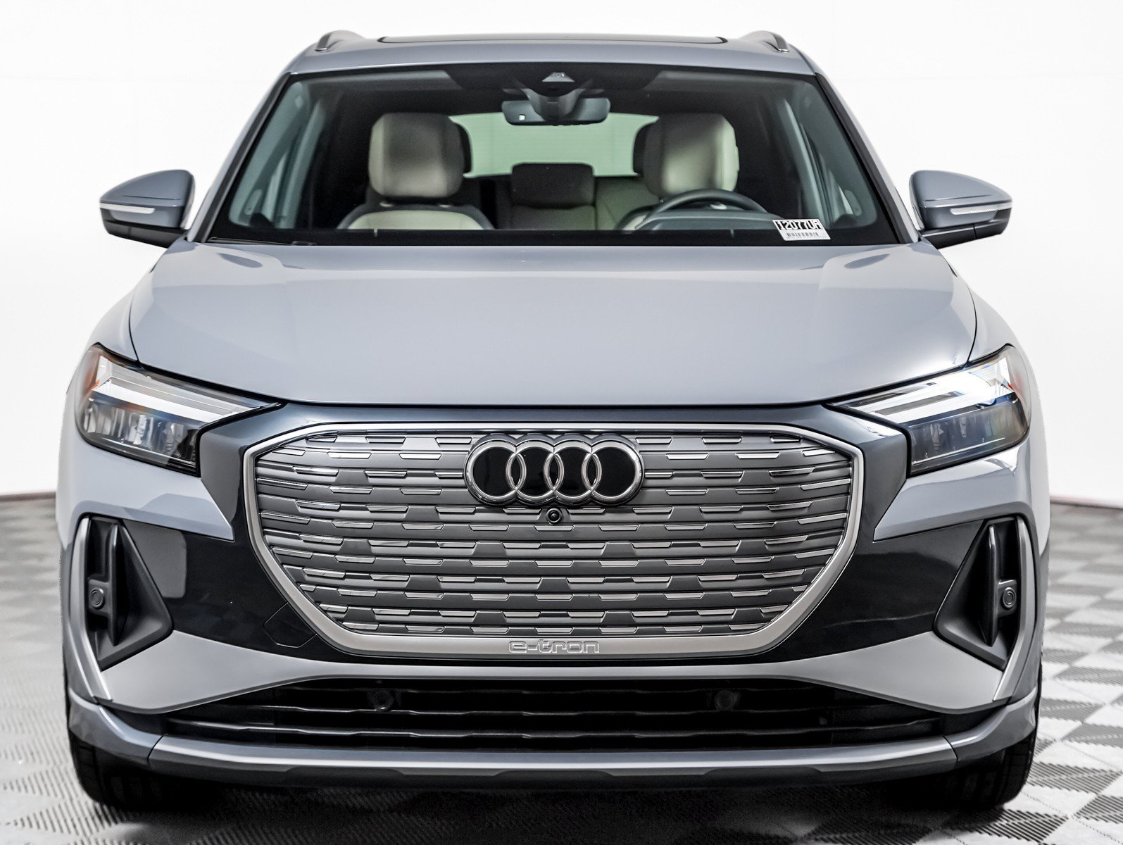 Used 2025 Audi Q4 e-tron Premium Plus w/ Premium Plus AWD/4WD image 6