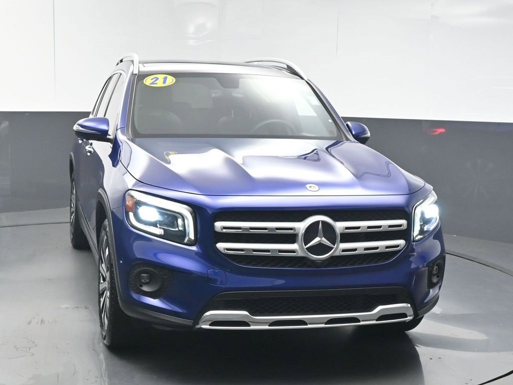 Used 2021 Mercedes-Benz GLB 250 w/ Premium Package image 3