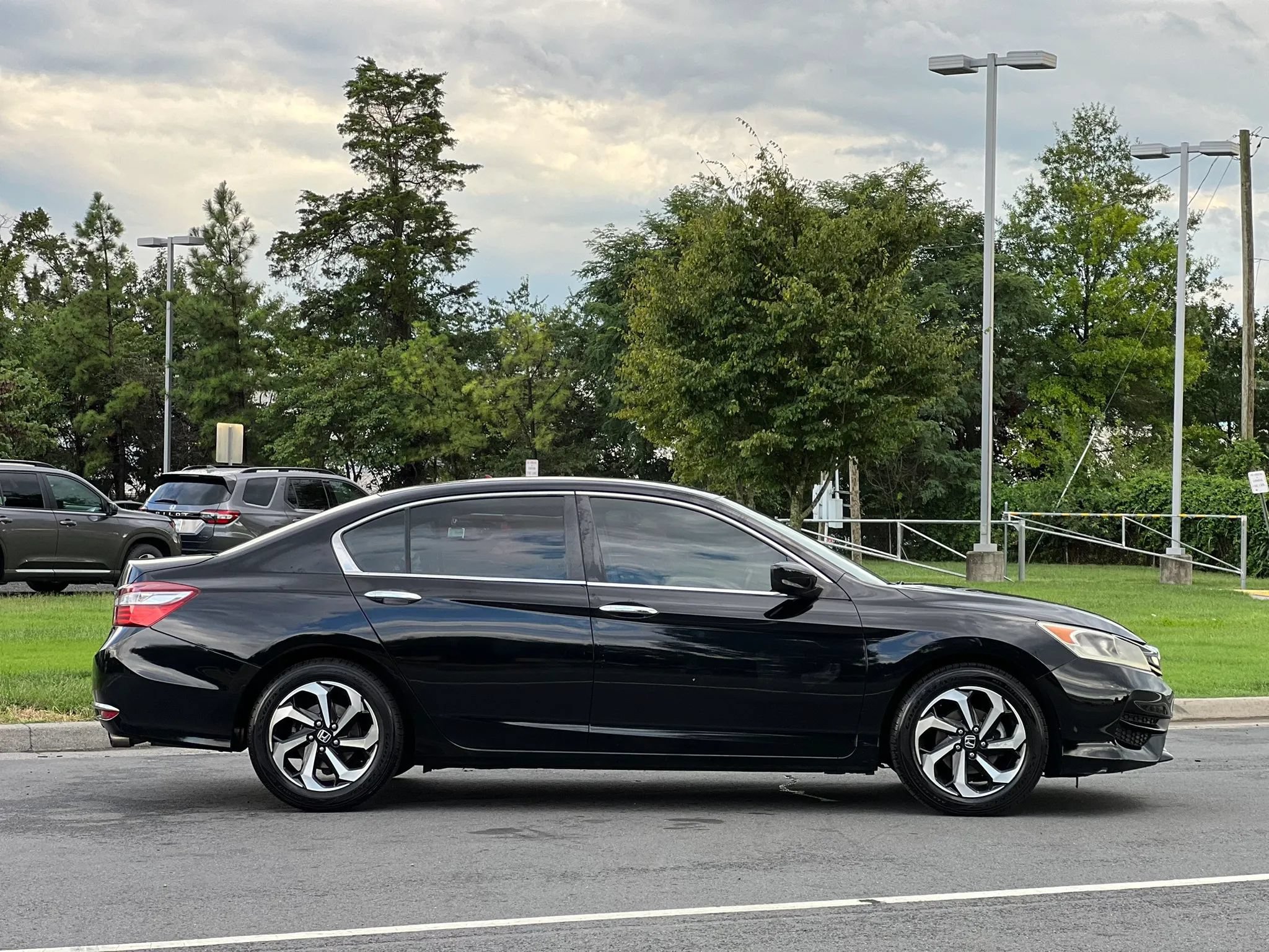 Used 2016 Honda Accord LX image 6