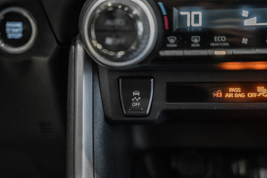 Used 2023 Toyota RAV4 XLE image 21