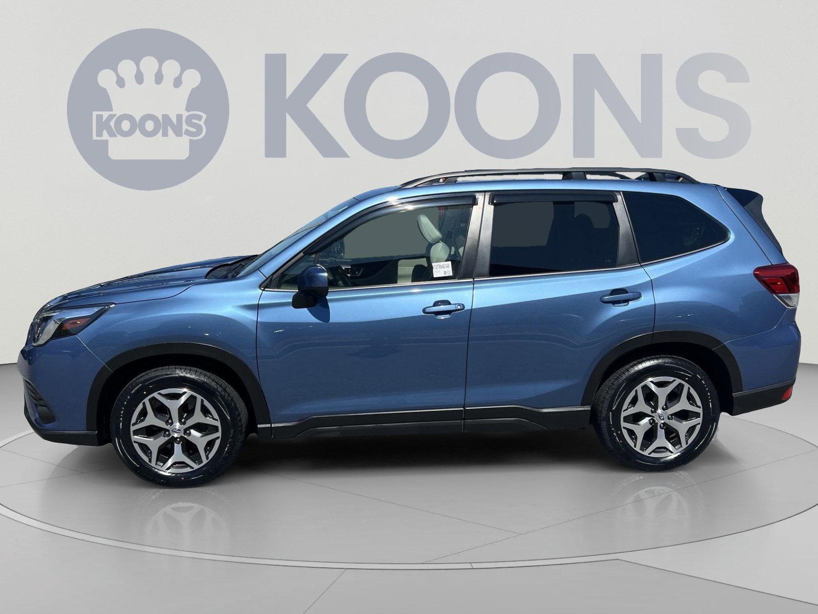 Used 2024 Subaru Forester Premium AWD/4WD image 2