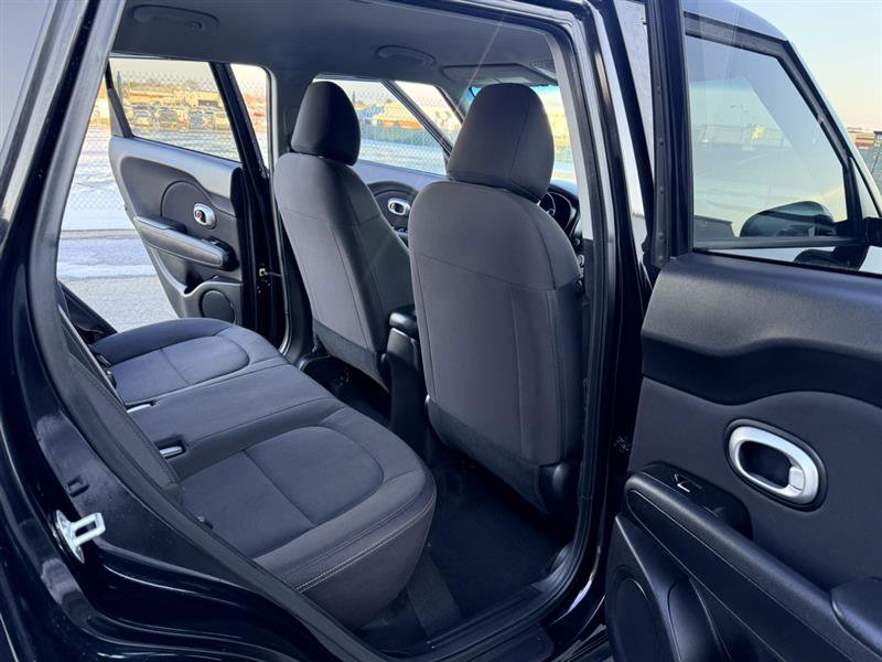 Used 2018 Kia Soul AUTO image 14