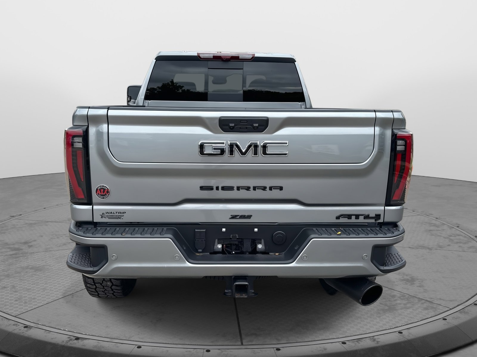 Used 2025 GMC Sierra 2500 AT4 w/ AT4 Premium Plus Package image 7