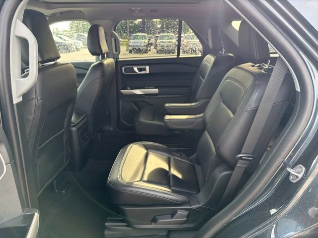 Used 2024 Ford Explorer XLT w/ Equipment Group 202A AWD/4WD image 13