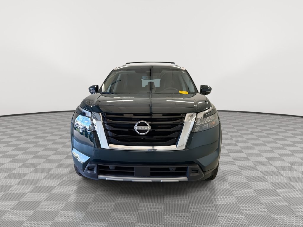 Certified 2025 Nissan Pathfinder SL FWD image 5