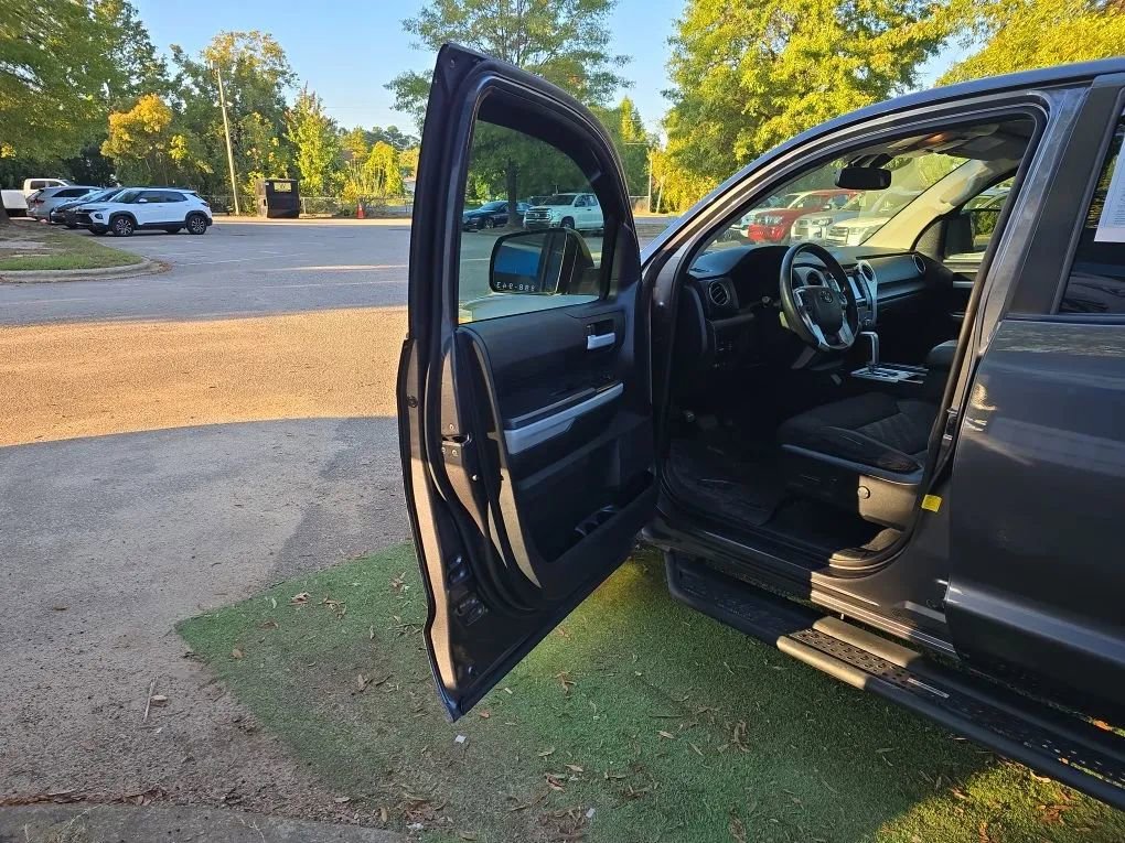Used 2019 Toyota Tundra Limited image 18