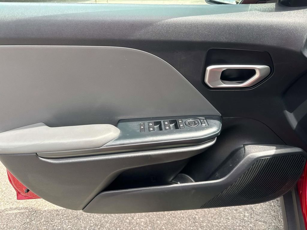Certified 2025 Kia K4 LXS image 26