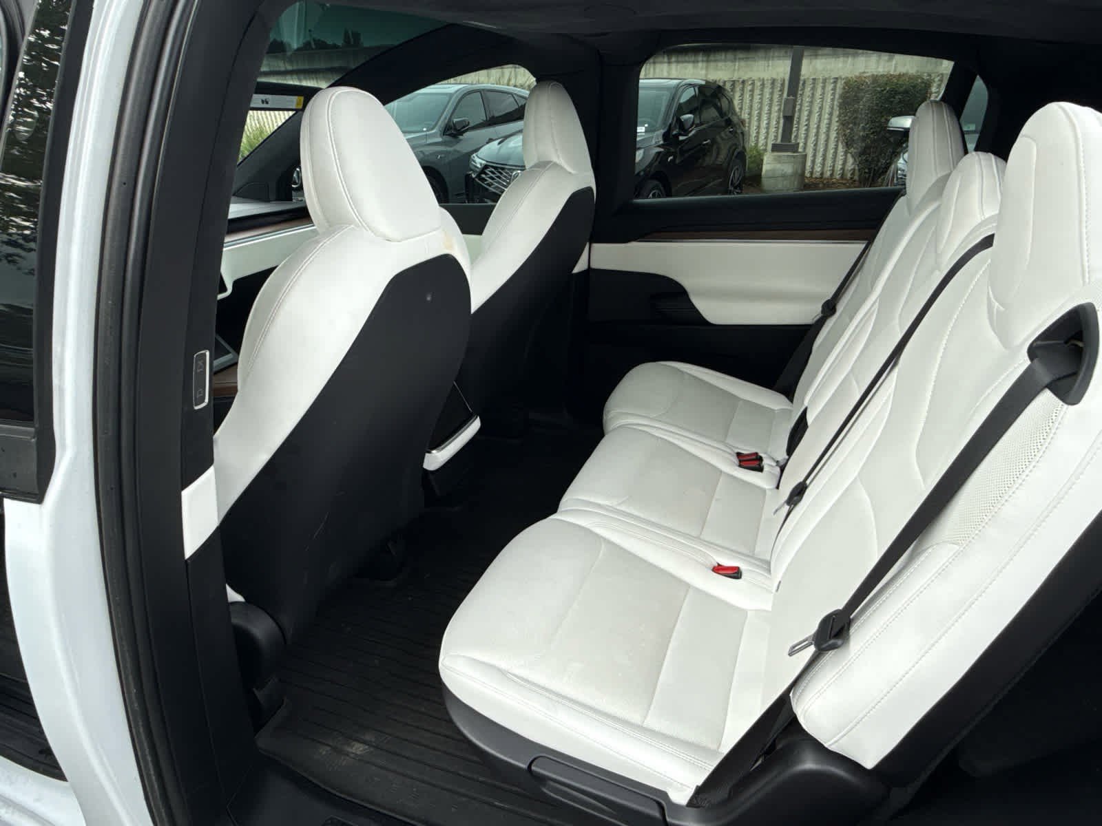 Used 2023 Tesla Model X image 33