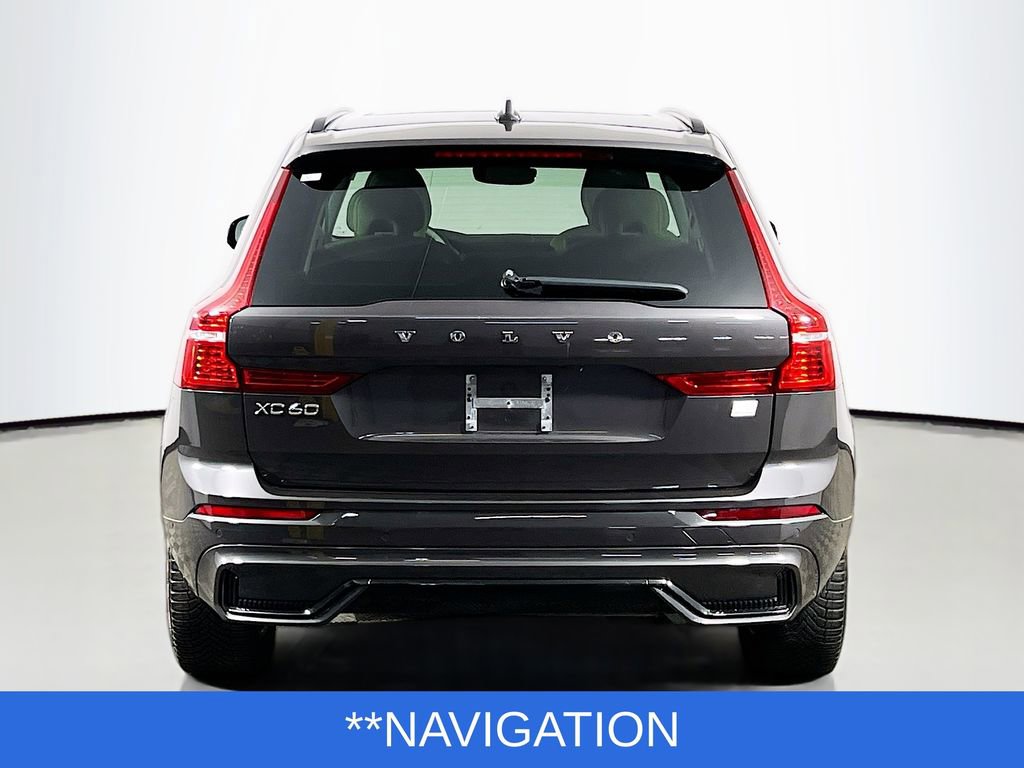 Used 2023 Volvo XC60 T8 Plus image 7