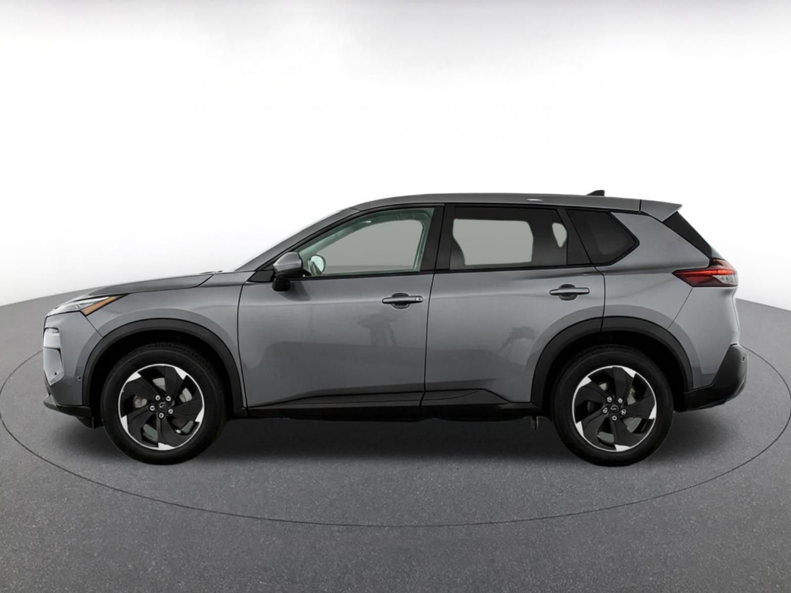 Used 2025 Nissan Rogue SV FWD image 4