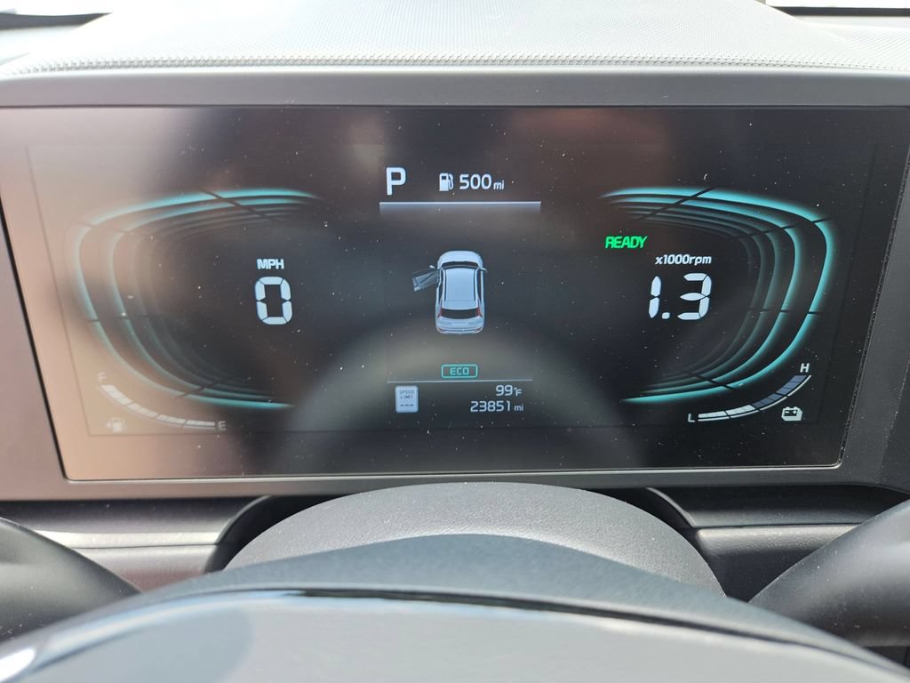 Used 2025 Kia Niro LX FWD image 19