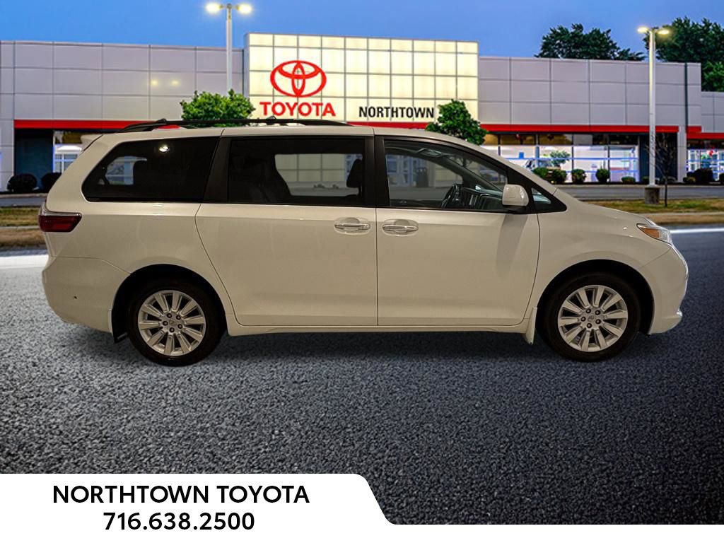 Used 2015 Toyota Sienna XLE w/ XLE Navigation Package image 11