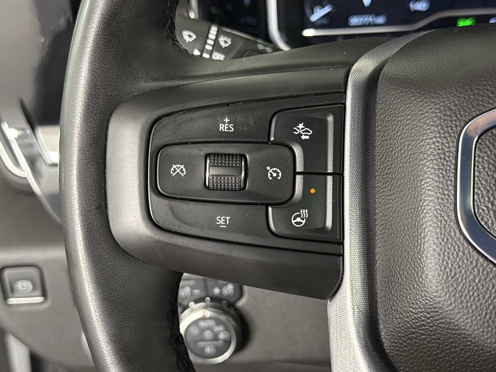 Used 2025 GMC Sierra 1500 SLT image 24