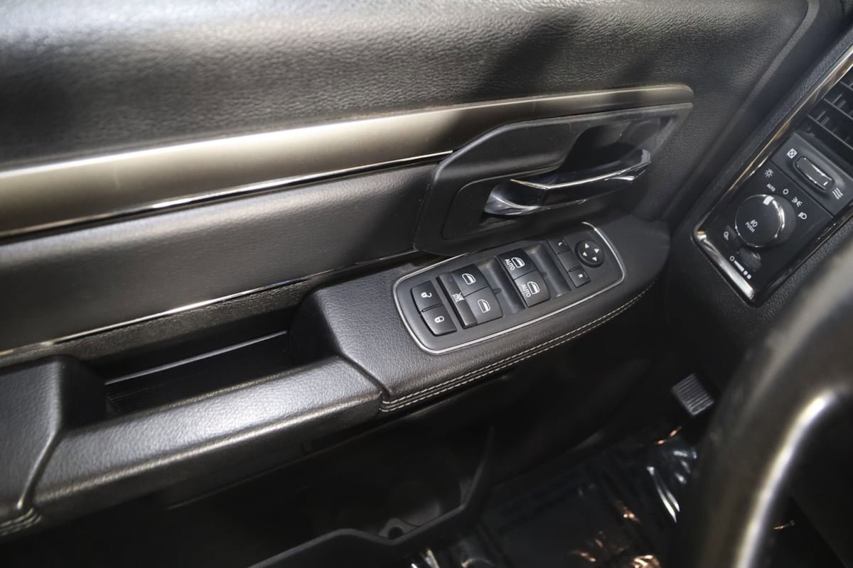 Used 2017 RAM 2500 Big Horn w/ Night Special Edition AWD/4WD image 25