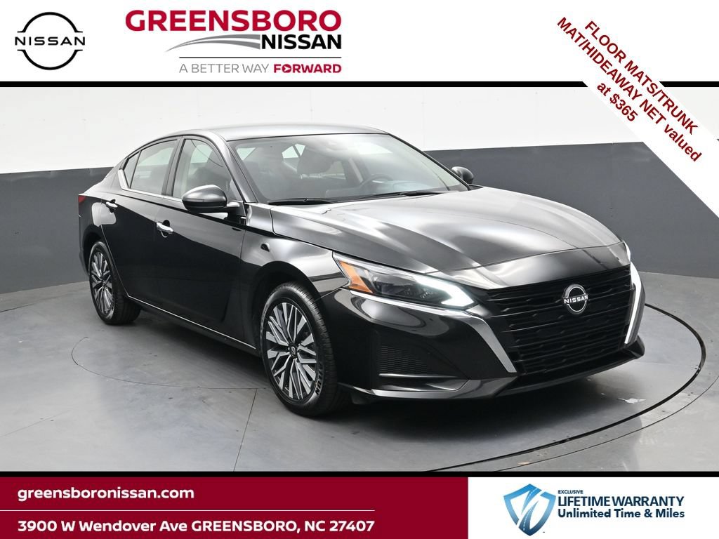 Used 2024 Nissan Altima 2.5 SV FWD image 1