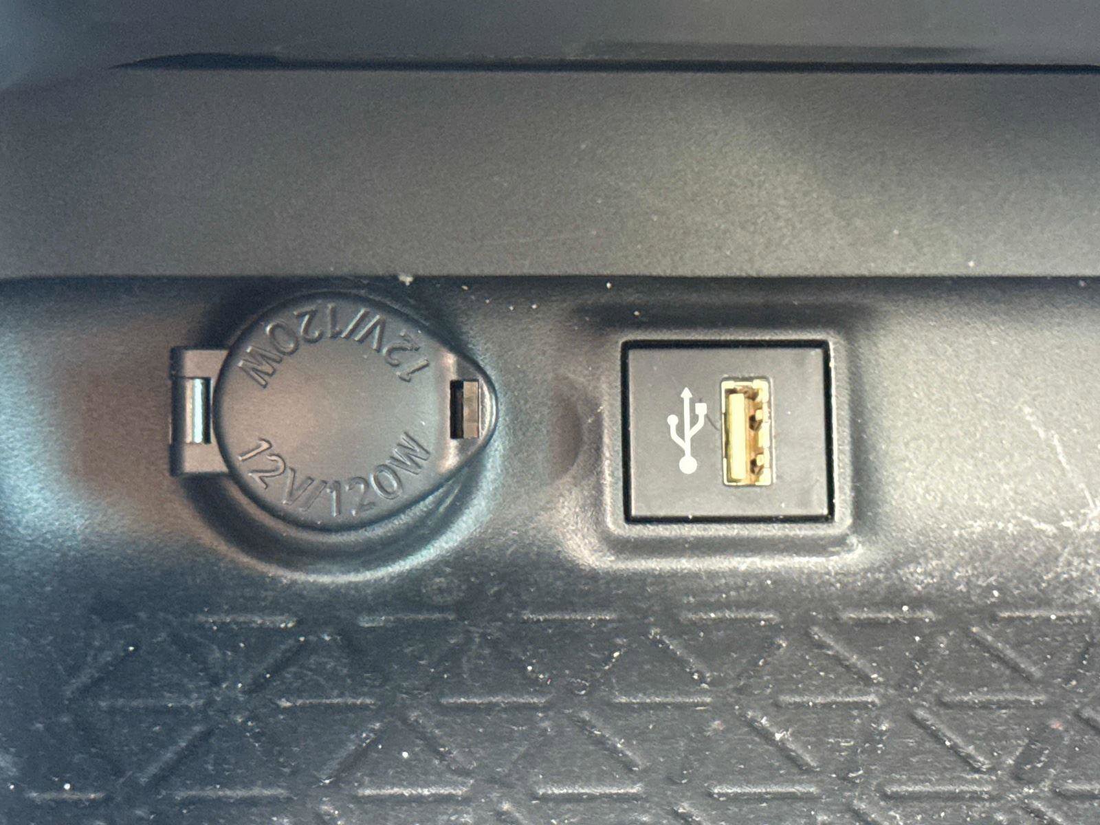 Used 2023 Toyota RAV4 XLE image 24