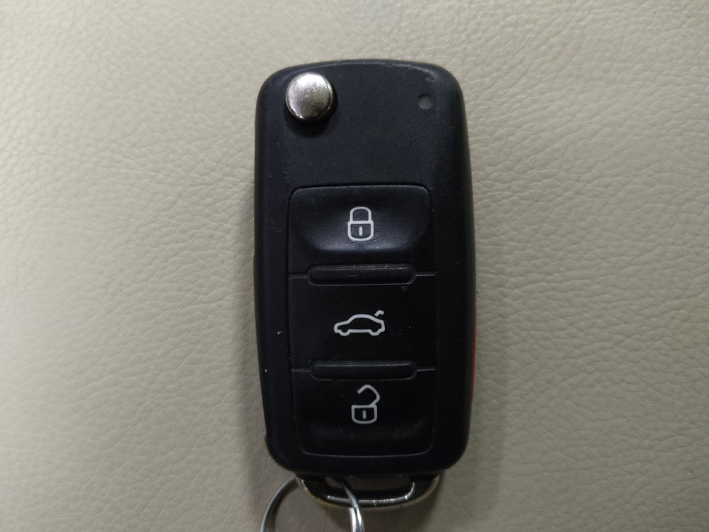 Used 2015 Volkswagen Tiguan SEL AWD/4WD image 32