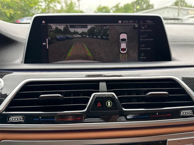 Used 2020 BMW 750i xDrive w/ Executive Package AWD/4WD image 34