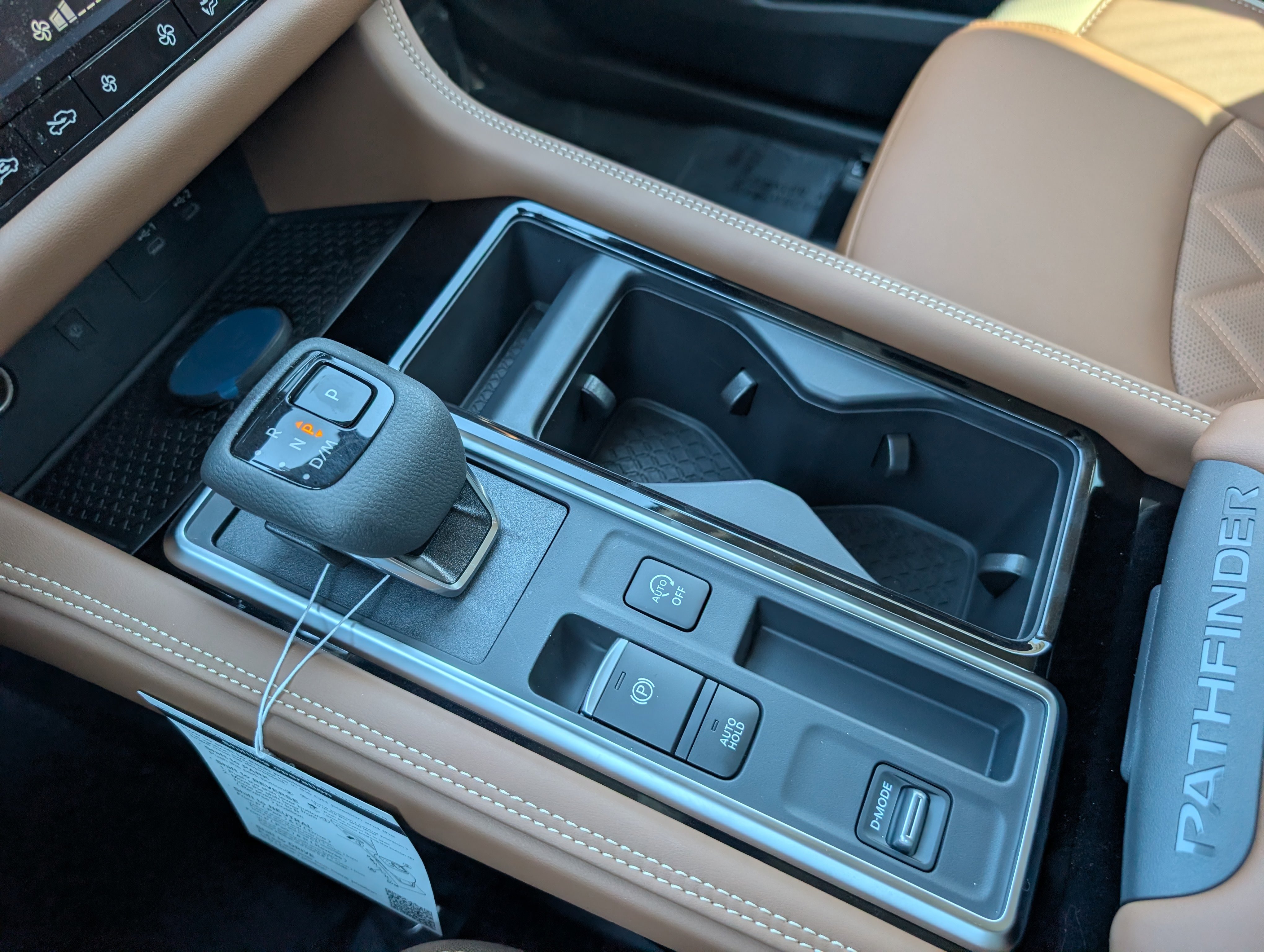 New 2026 Nissan Pathfinder Platinum image 14