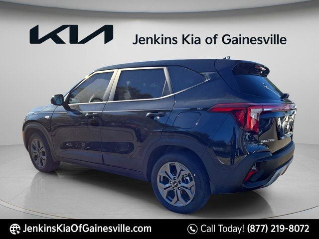 New 2026 Kia Seltos LX image 9